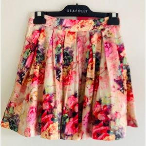 NWT L’ATISTE BY AMY WATERCOLOR SKIRT WITH TULLE LINING & ZIP BACK SIZE SMALL